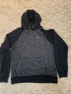 Hollister Men's Dark Heather Gray and Black Hooded Pullover